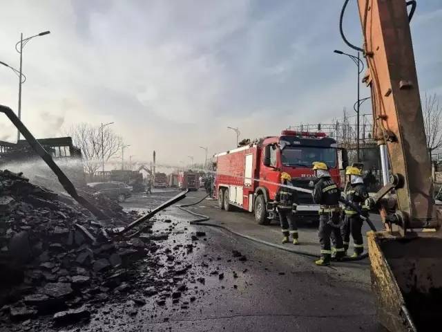 29745 2018河北张家口盛华化工11·28重大爆燃事故致23死21伤！