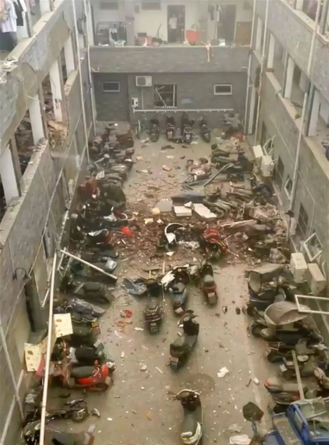 34594 7·6发生一爆燃一爆炸两起事故！共致2死6伤